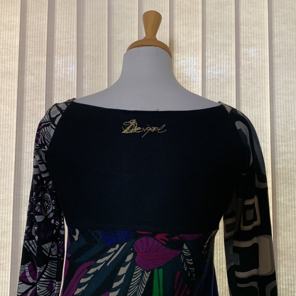 Desigual mini dress with long sleeves. - Picture 3 of 12
